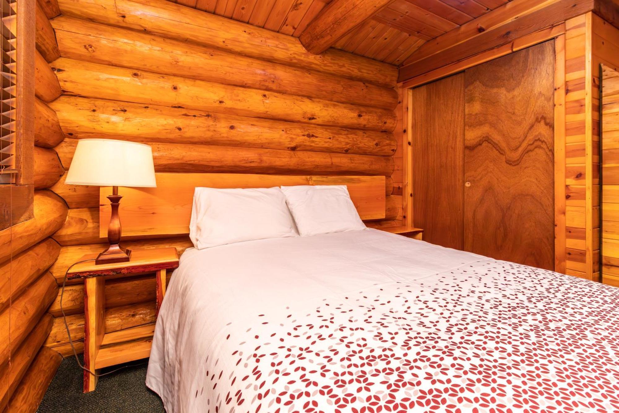 Riverbend Cottage & Rv Resort Parksville Exterior photo