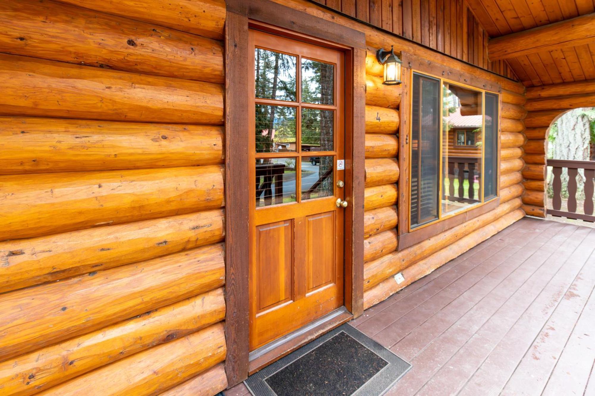 Riverbend Cottage & Rv Resort Parksville Exterior photo