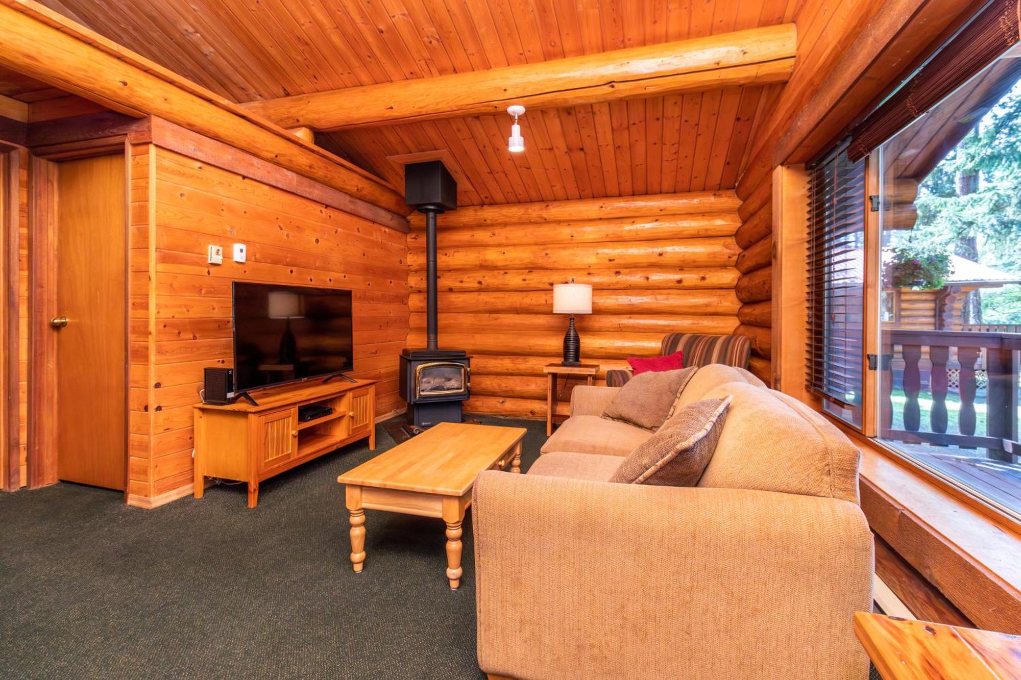 Riverbend Cottage & Rv Resort Parksville Exterior photo