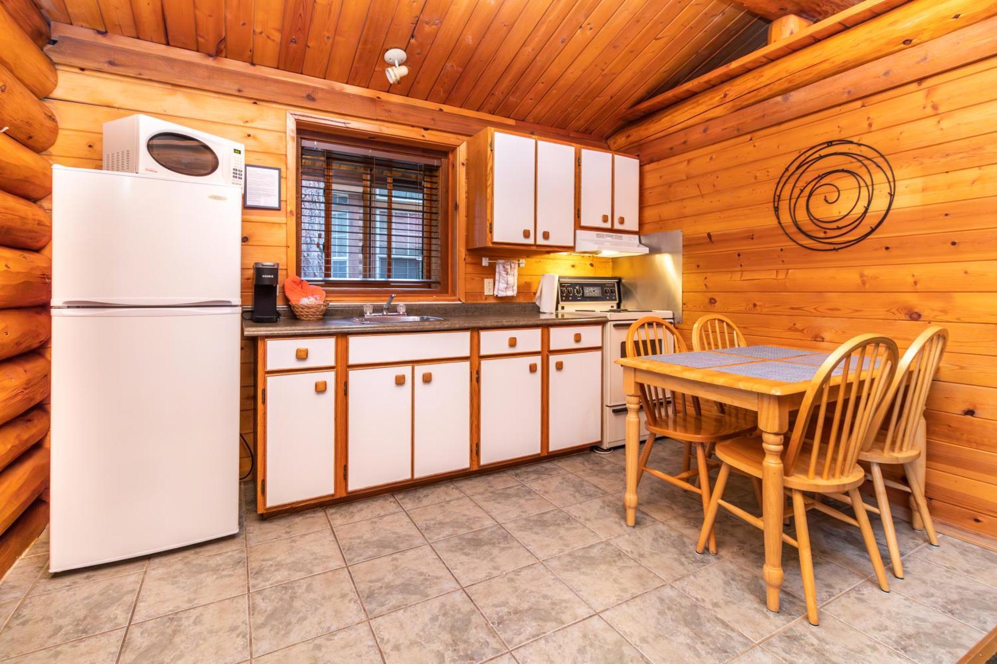 Riverbend Cottage & Rv Resort Parksville Exterior photo