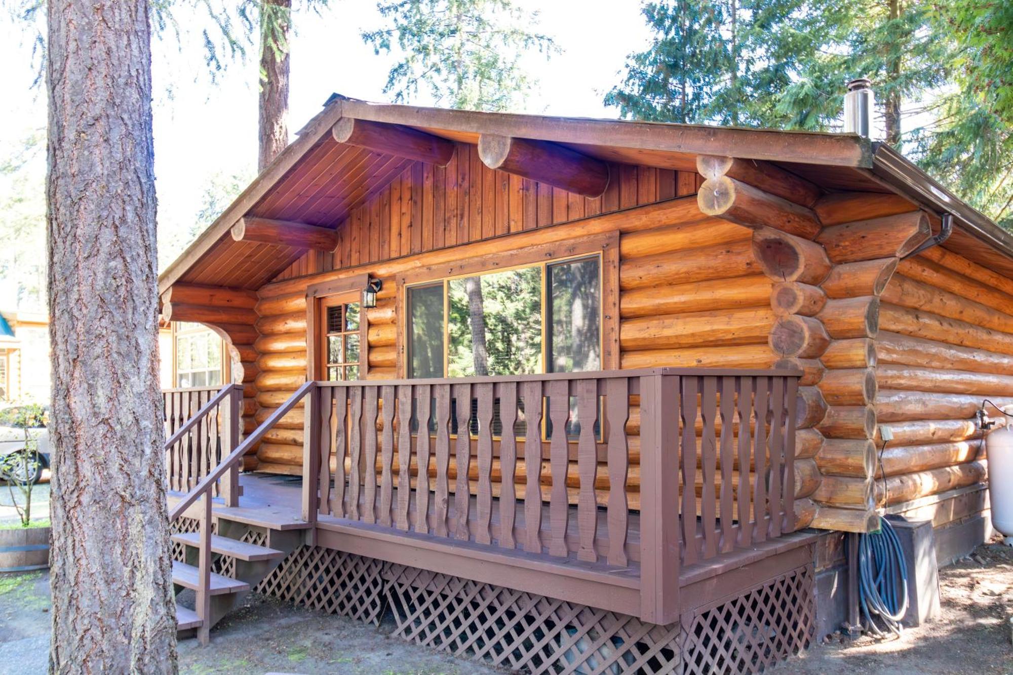 Riverbend Cottage & Rv Resort Parksville Exterior photo