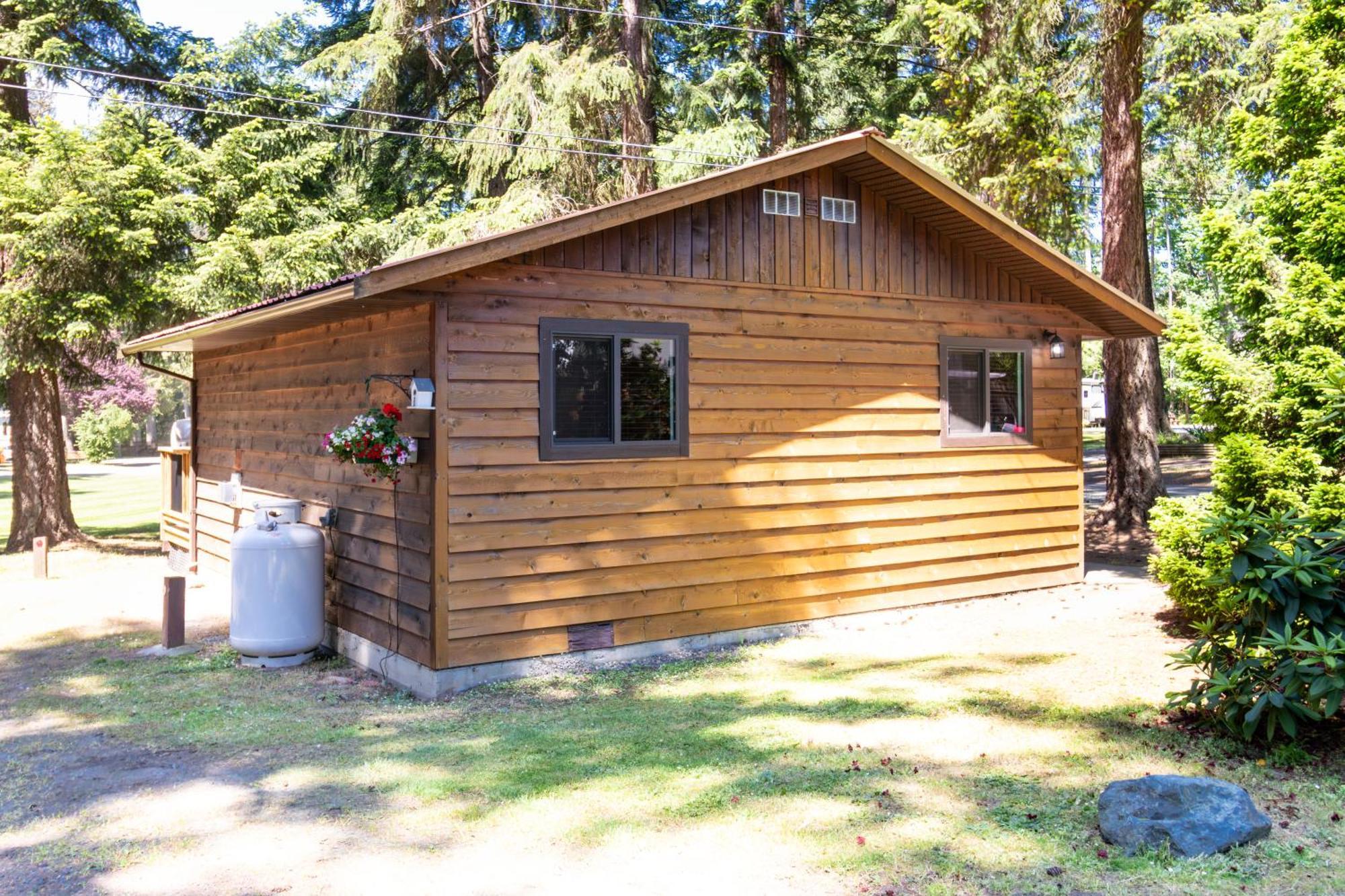 Riverbend Cottage & Rv Resort Parksville Exterior photo